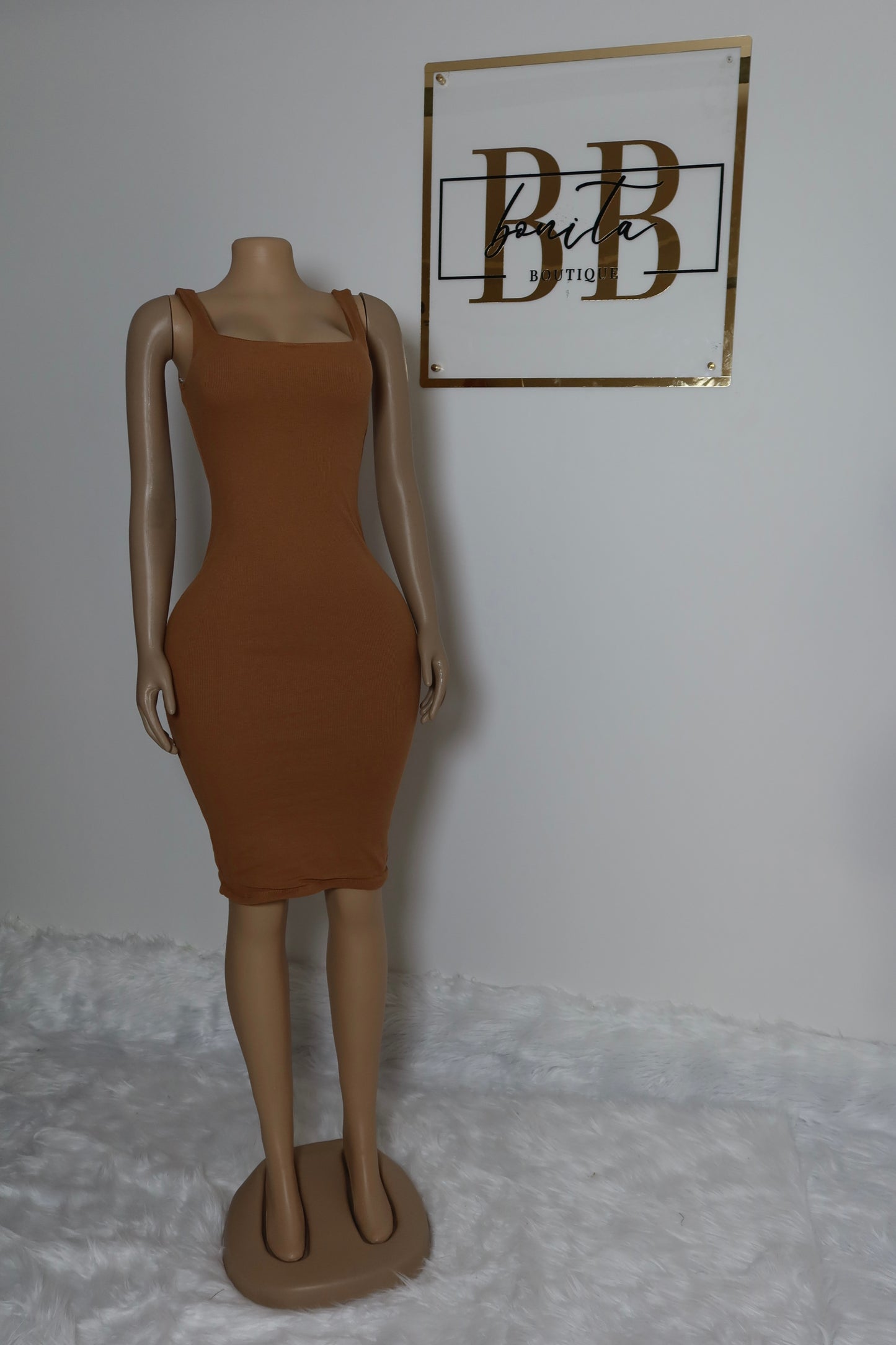 Mila dress (tan)