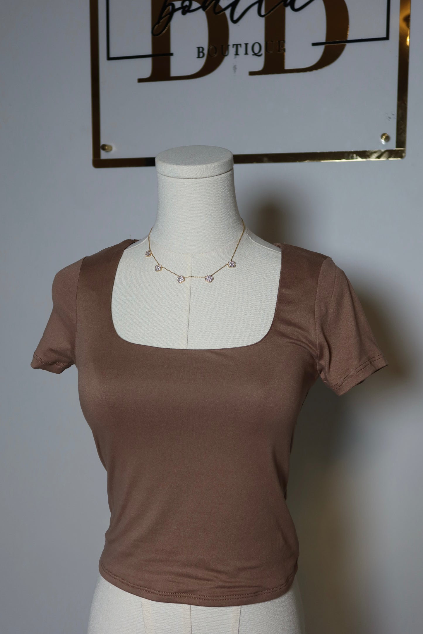 Bella basic top (taupe)