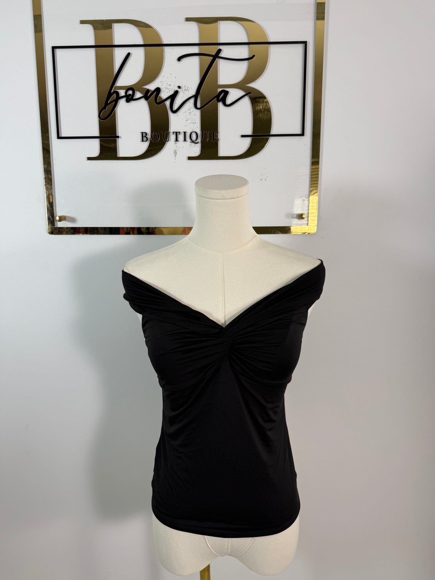Twist Front Top