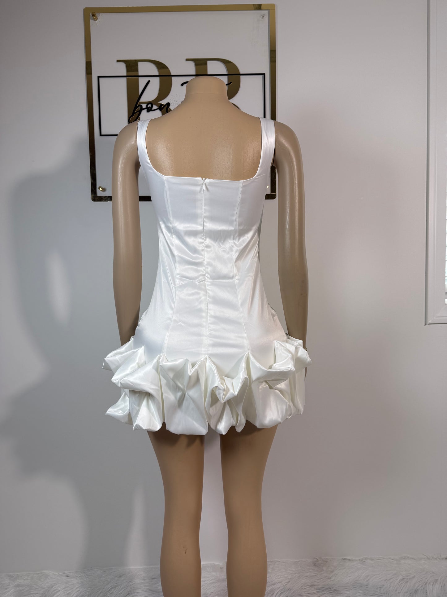 Colette (White)