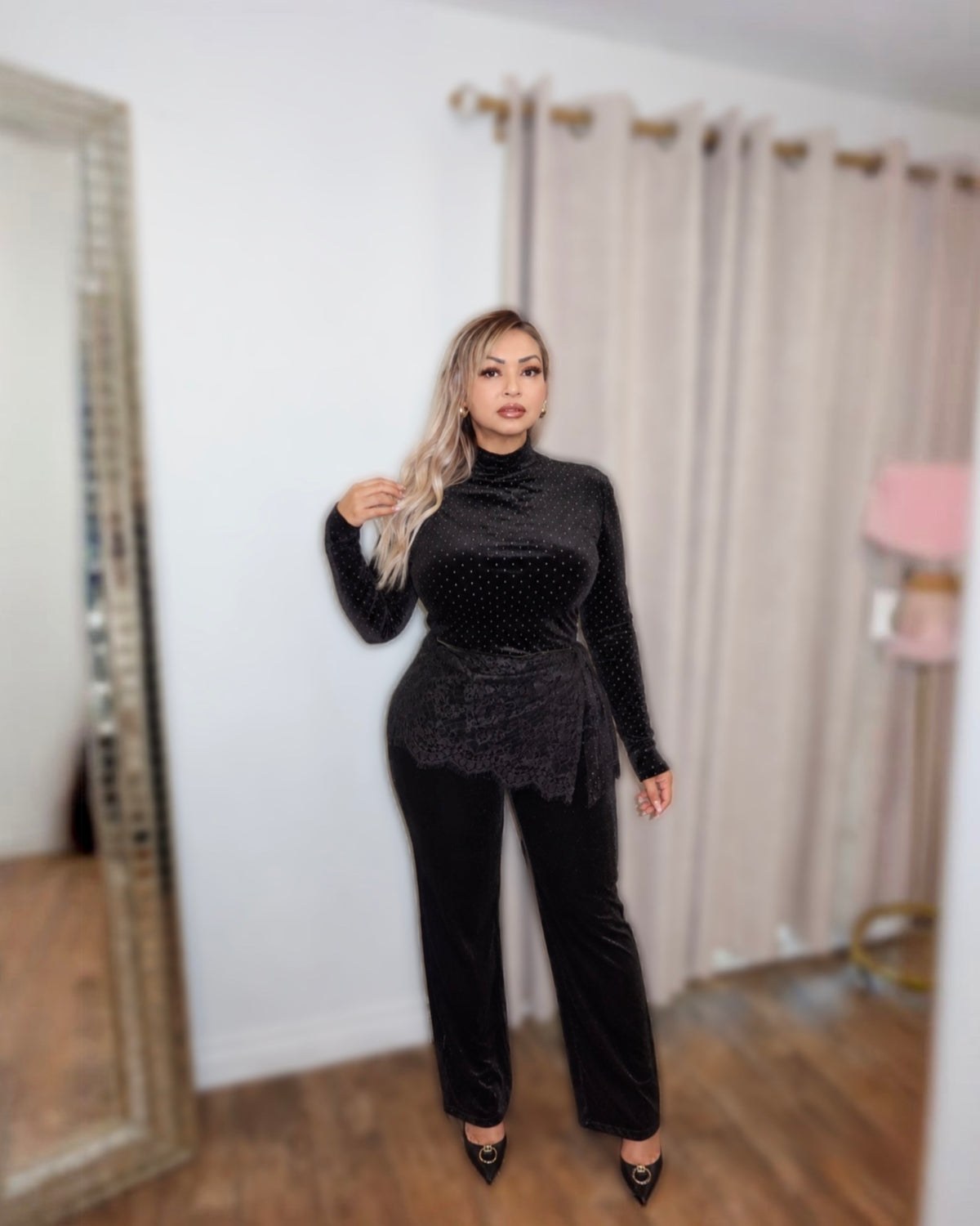 Velvet lace pants ￼